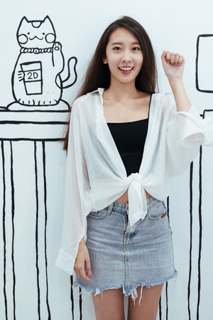 亚洲美女口服享受视频集
